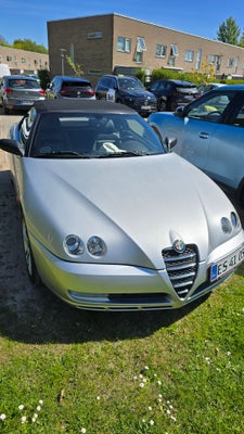 Alfa Romeo Spider 2,0 JTS 2d