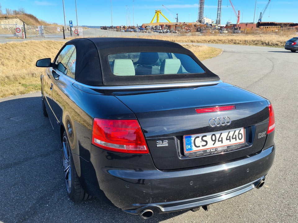 Audi A4 3,2 FSi Cabriolet quattro Tiptr. 2d