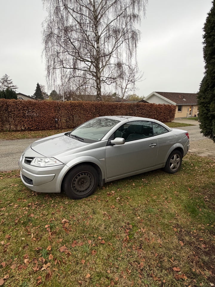 Renault Megane II 1,6 CC 2d