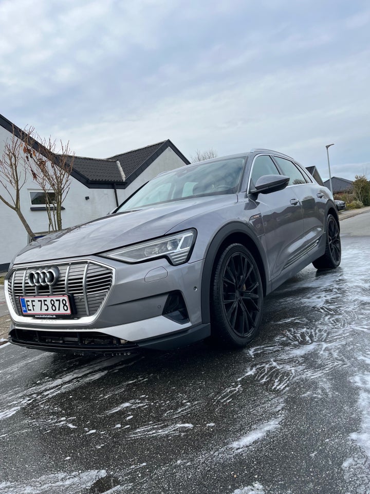 Audi e-tron 55 quattro 5d