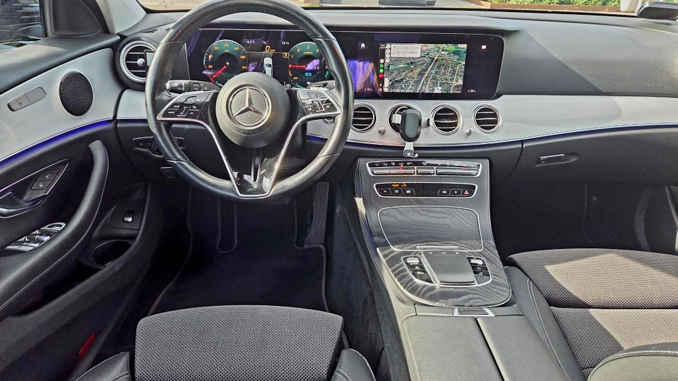 Mercedes E300 de 2,0 Avantgarde stc. aut. 5d