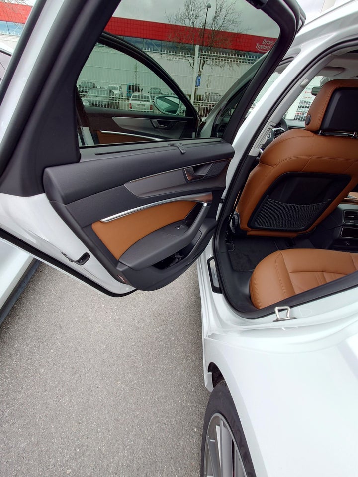 Audi A6 55 TFSi e Sport Prestige Avant quattro S-tr. 5d