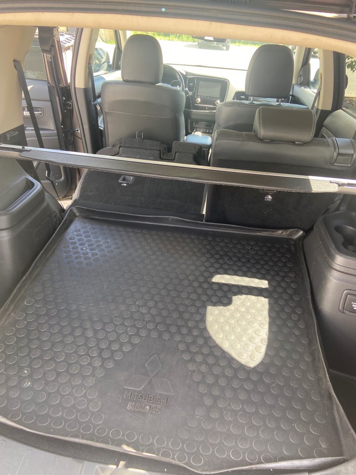 Mitsubishi Outlander 2,4 PHEV Intense CVT 4WD 5d