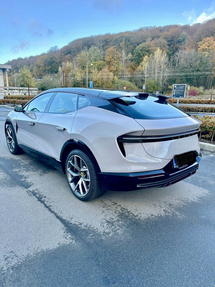Lotus Eletre 5d