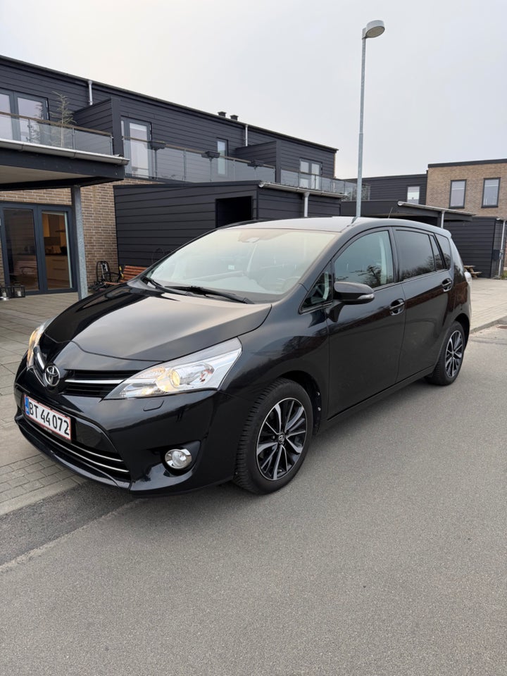 Toyota Verso 1,8 VVT-i T2 Premium 7prs 5d
