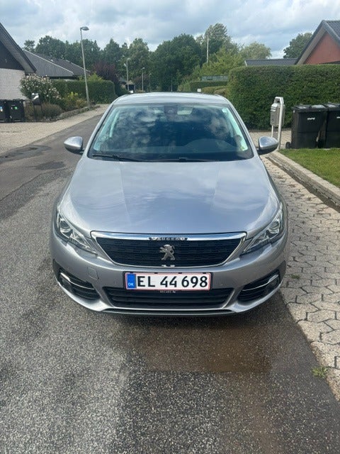 Peugeot 308 1,5 BlueHDi 130 Active SW 5d