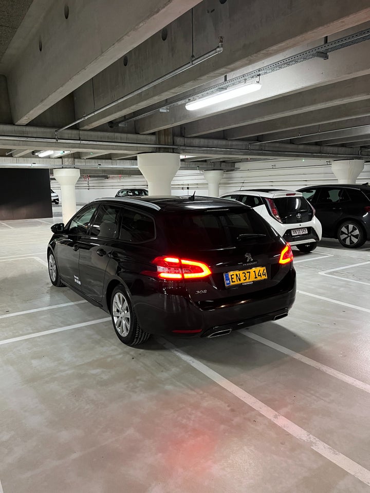 Peugeot 308 1,6 BlueHDi 120 Allure Sky SW Van 5d