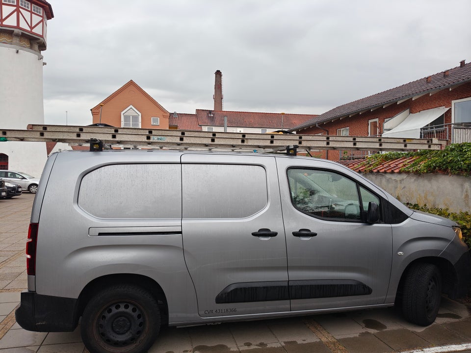 Peugeot Partner 1,5 BlueHDi 100 L2V2 Plus Van