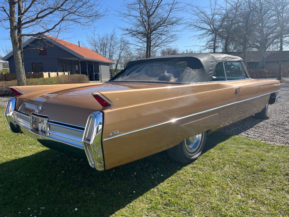 Cadillac DeVille 6,0 V8 4d