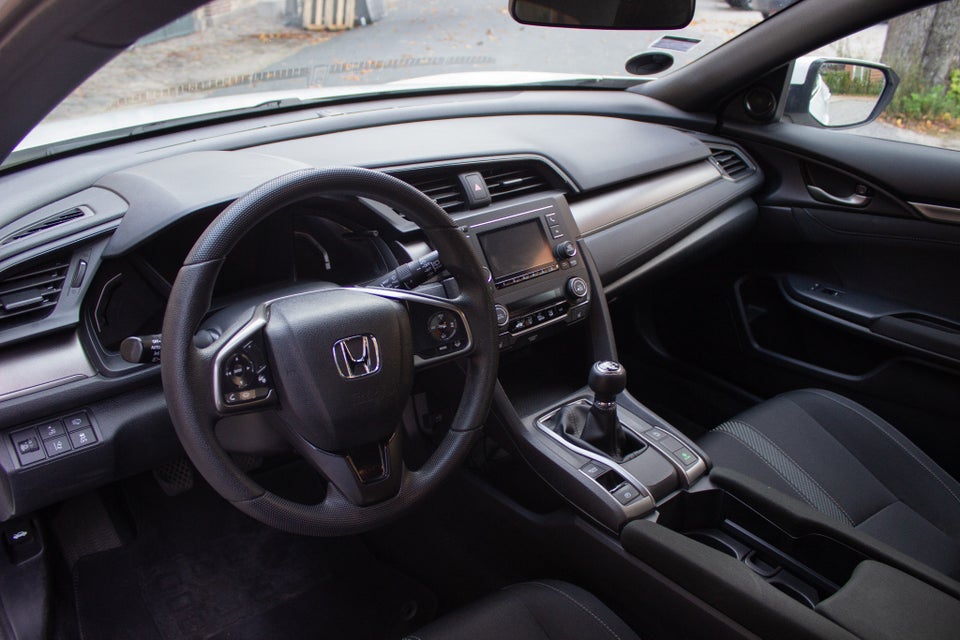Honda Civic 1,0 VTEC Turbo Comfort 5d