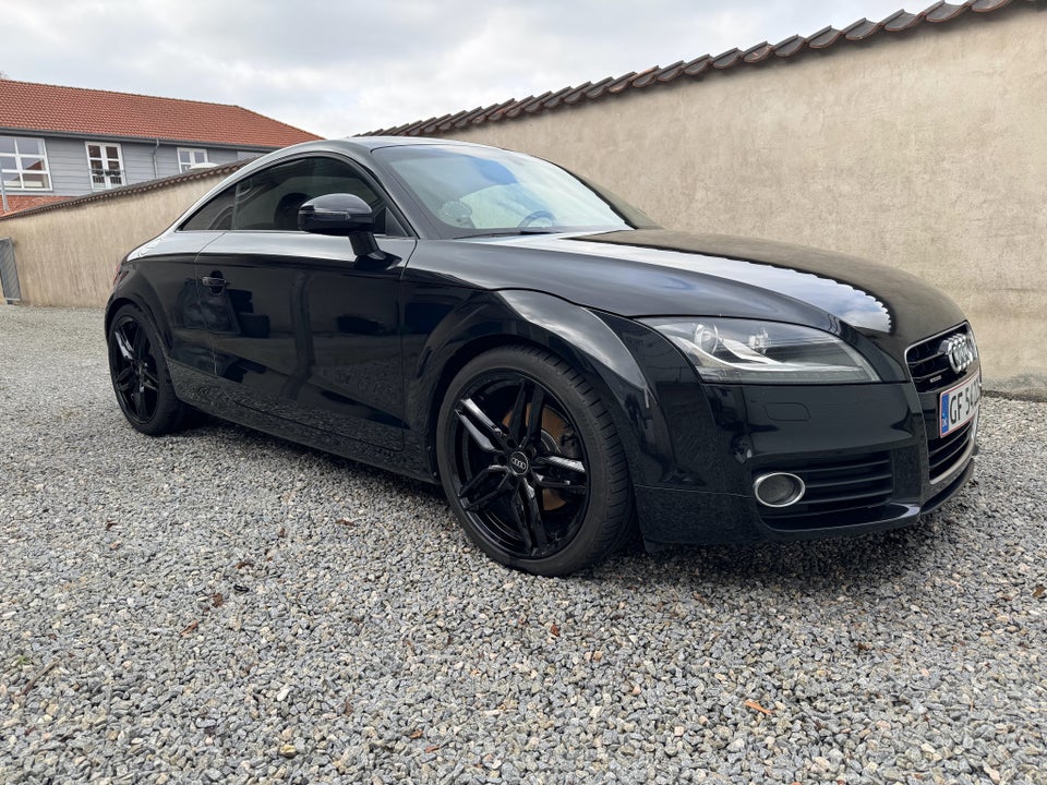 Audi TT 2,0 TFSi 211 Coupé quattro S-tr. 2d