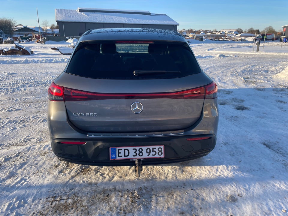 Mercedes EQA250 Progressive 5d