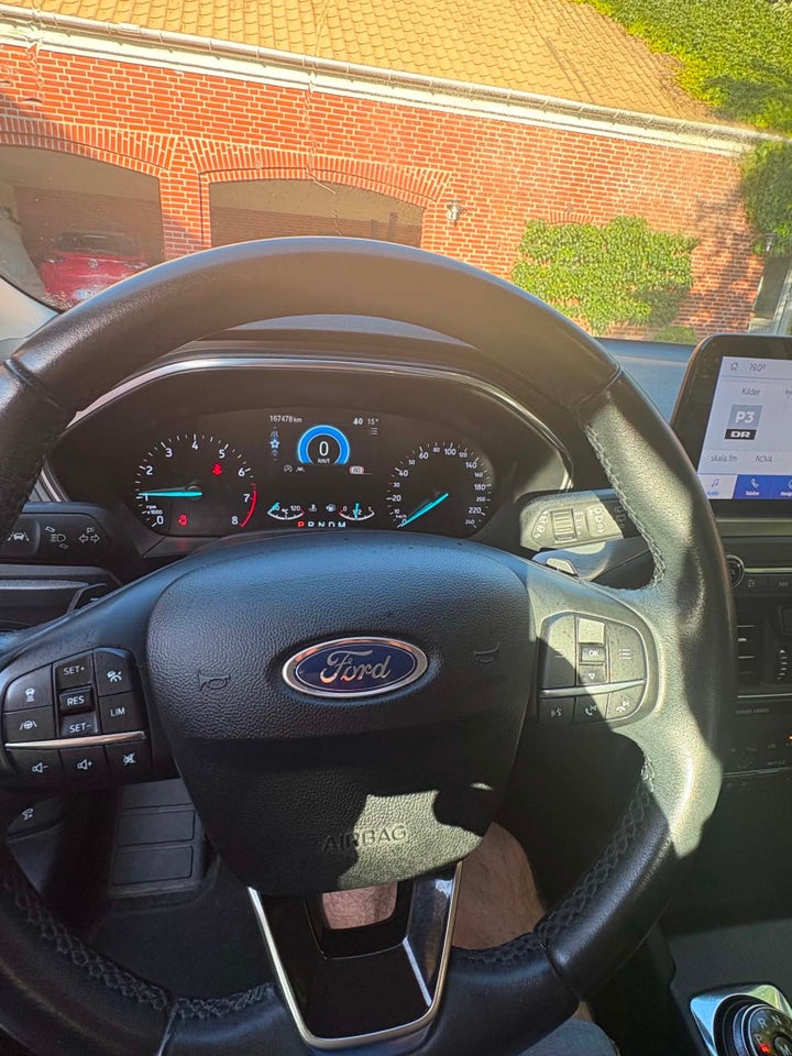 Ford Focus 1,0 EcoBoost Titanium Business stc. 5d