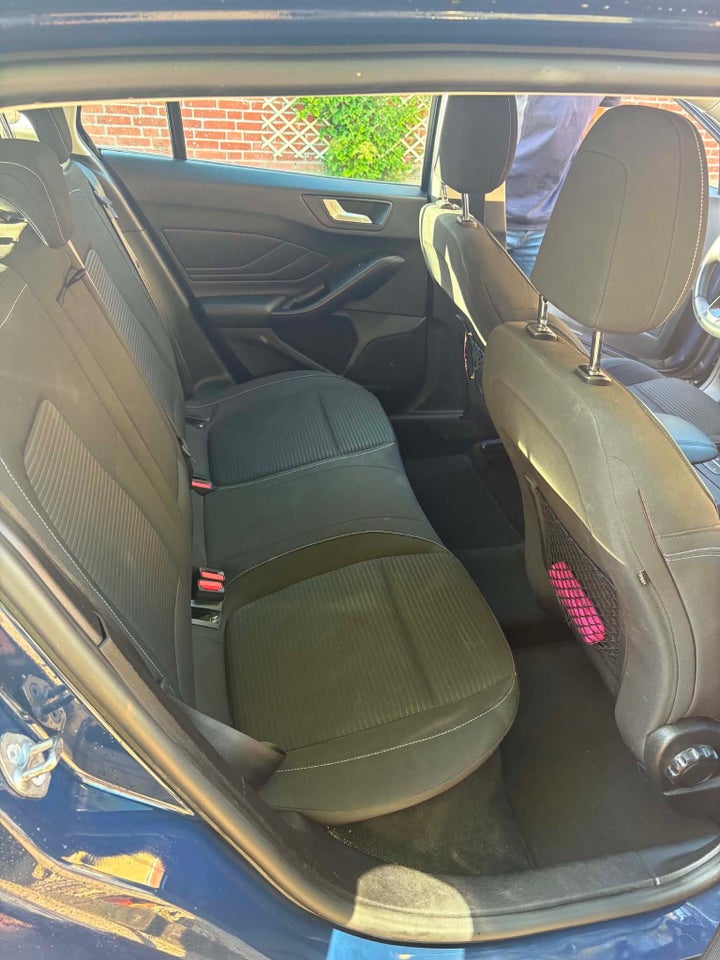 Ford Focus 1,0 EcoBoost Titanium Business stc. 5d