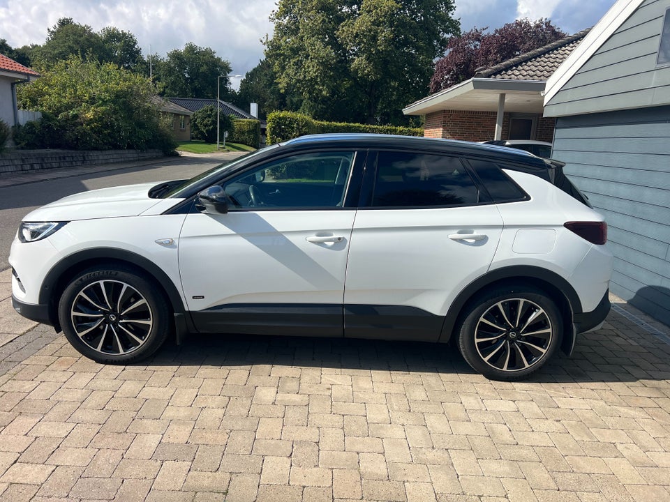 Opel Grandland X 1,6 Hybrid Ultimate aut. 5d