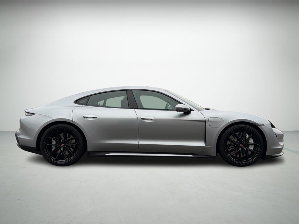 Porsche Taycan Turbo Performance+ 4d