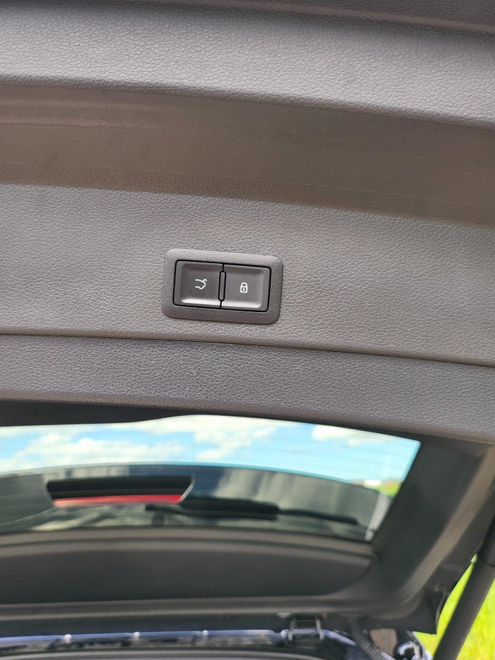 Hongqi E-HS9 99 Premium 5d