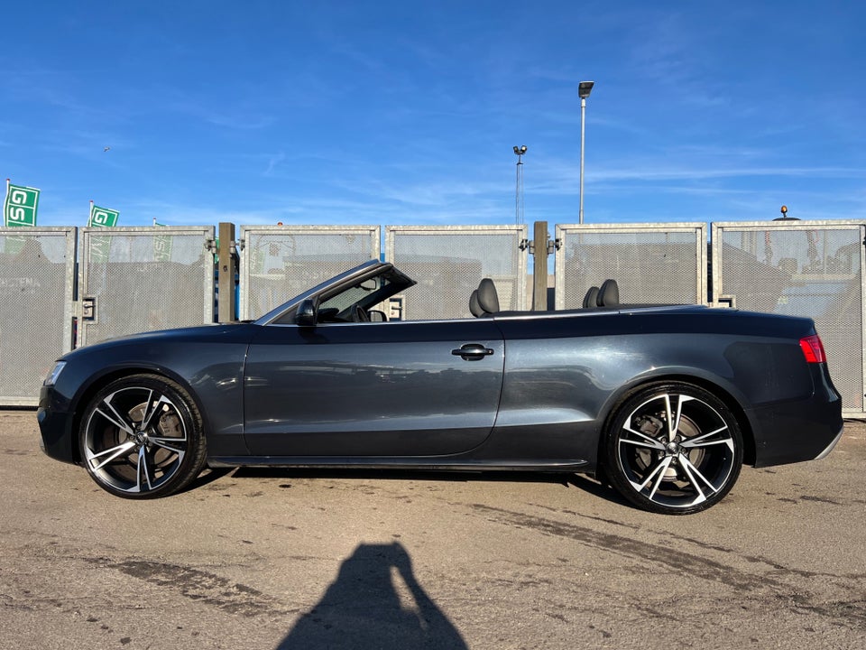 Audi A5 2,0 TDi S-line Cabriolet Multitr. 2d