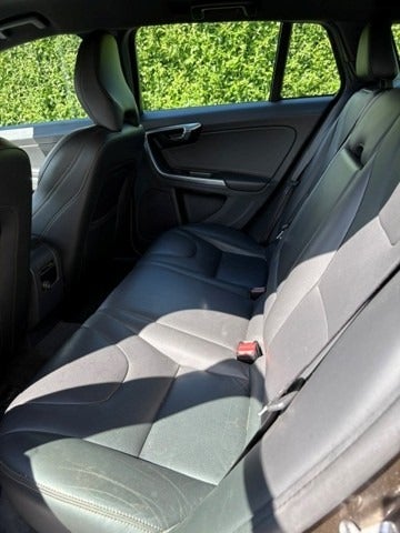 Volvo V60 CC 2,0 D4 190 Momentum aut. 5d