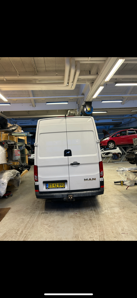 MAN TGE 2,0 3.180 Kassevogn L3H3 FWD