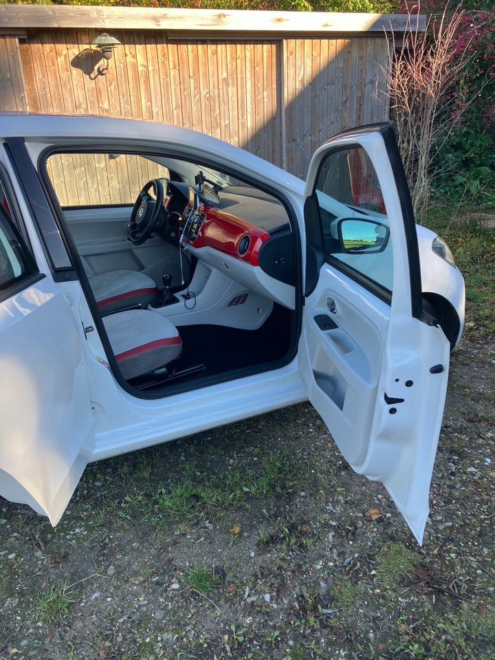 VW Up! 1,0 75 High Up! 5d