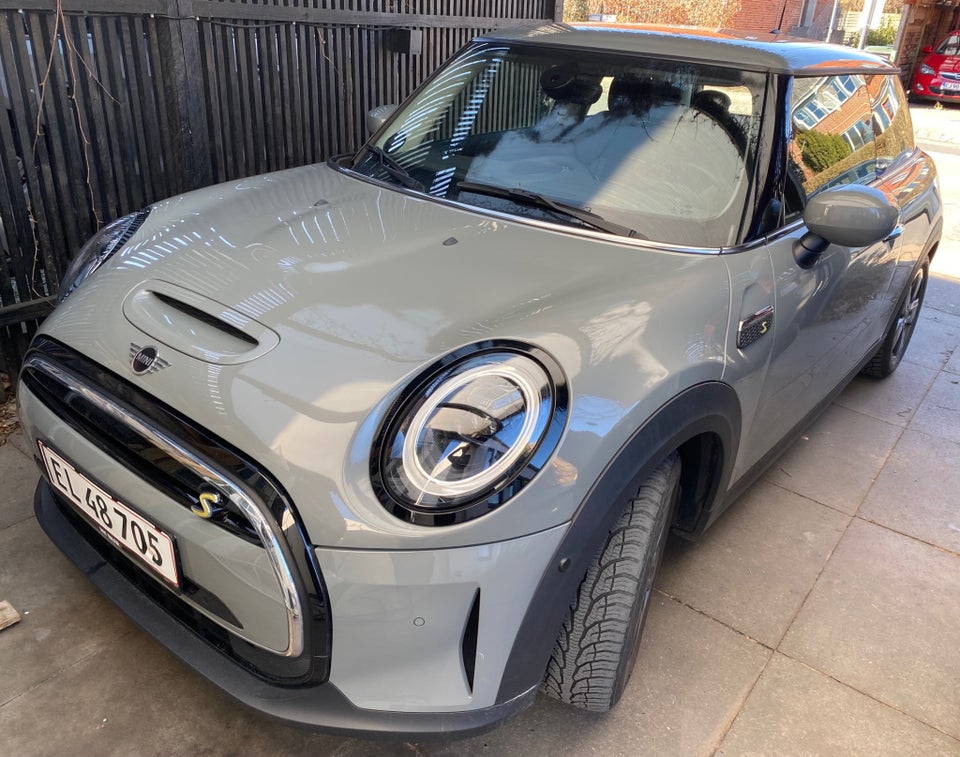 MINI Cooper SE Essential Trim 3d