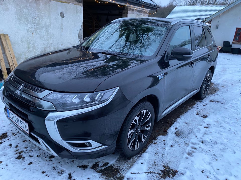 Mitsubishi Outlander 2,4 PHEV Intense CVT 4WD 5d