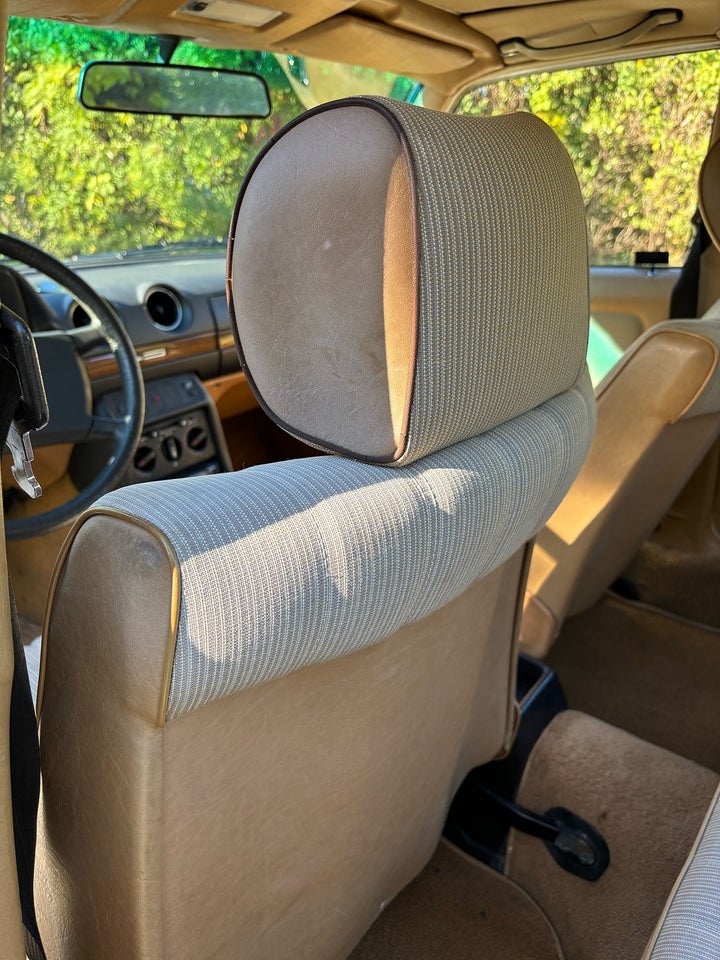 Mercedes 230 E 2,3 aut. 4d