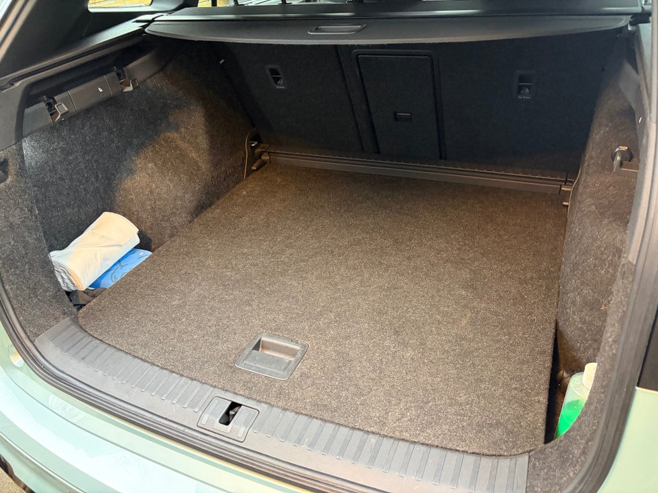 Skoda Enyaq 80x iV Founders Edition 5d