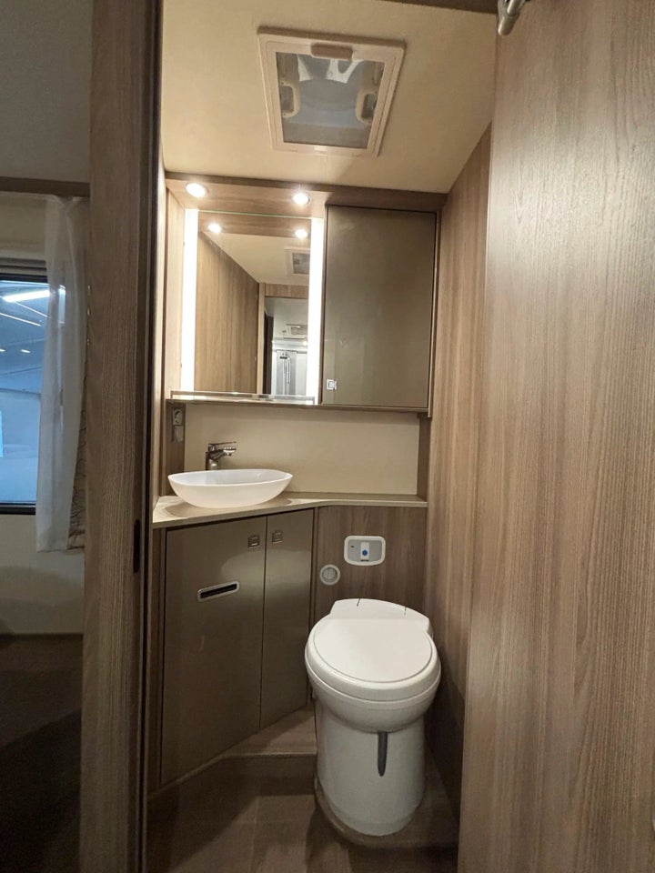 LMC Element T 748 2,3 MJT 140 3d