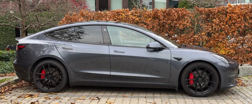 Tesla Model 3 Performance AWD 4d