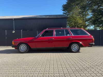 Mercedes 230 CE 2,3 aut. 2d