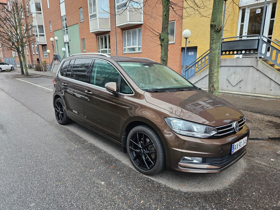 VW Touran 2,0 TDi 150 Highline 7prs 5d