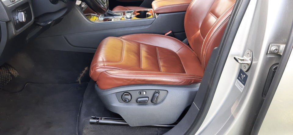 VW Touareg 3,0 V6 TDi 204 Tiptr. 4Motion Van 5d