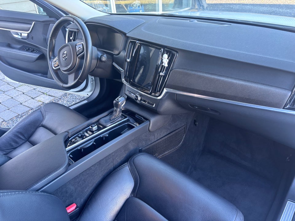 Volvo V90 CC 2,0 D4 190 Pro aut. AWD 5d
