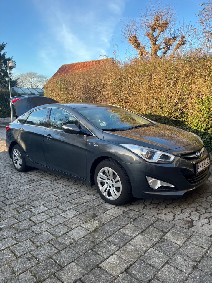 Hyundai i40 1,6 GDi Comfort 4d