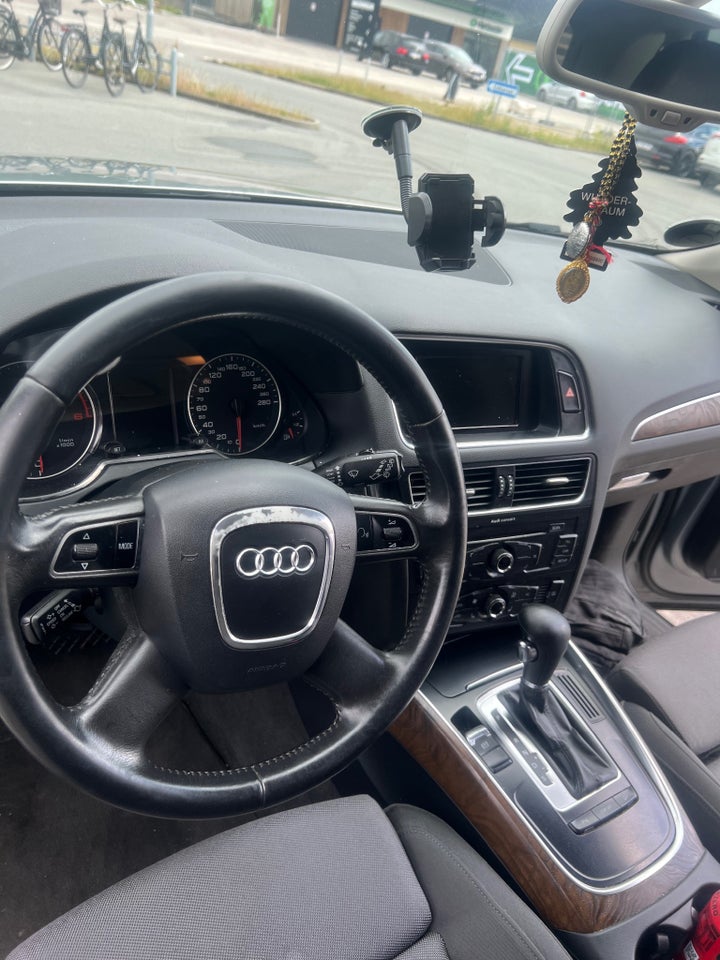 Audi Q5 3,0 TDi 240 S-line quattro S-tr. Van 5d