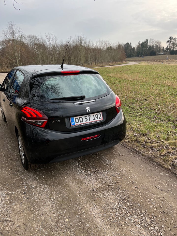 Peugeot 208 1,2 VTi Style 5d