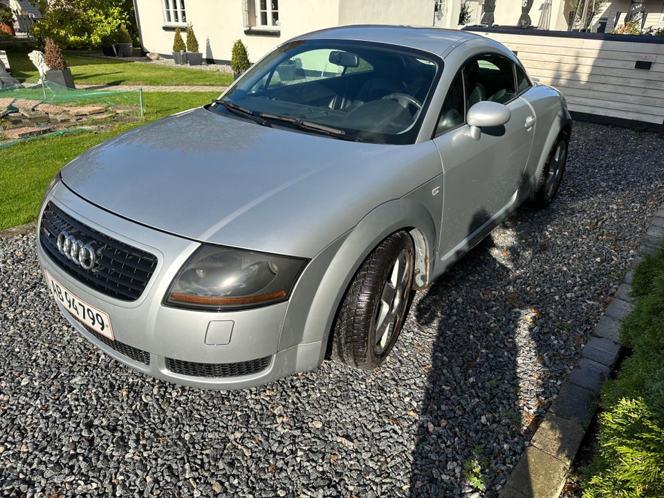 Audi TT 1,8 T 225 Coupé quattro 2d