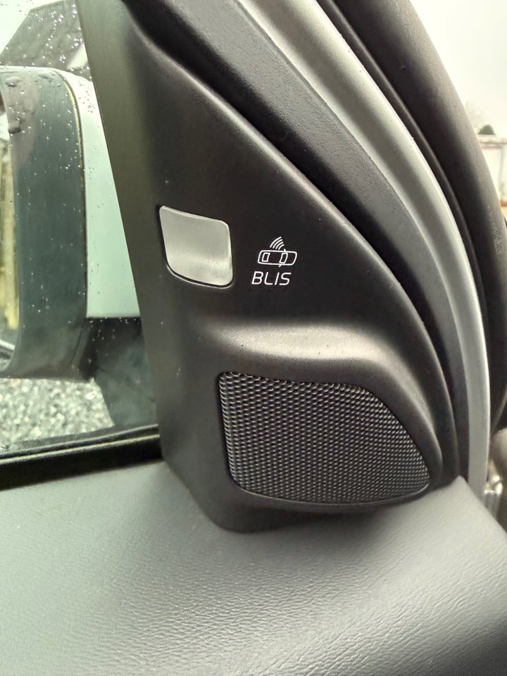 Volvo V70 2,4 D5 205 Summum aut. 5d