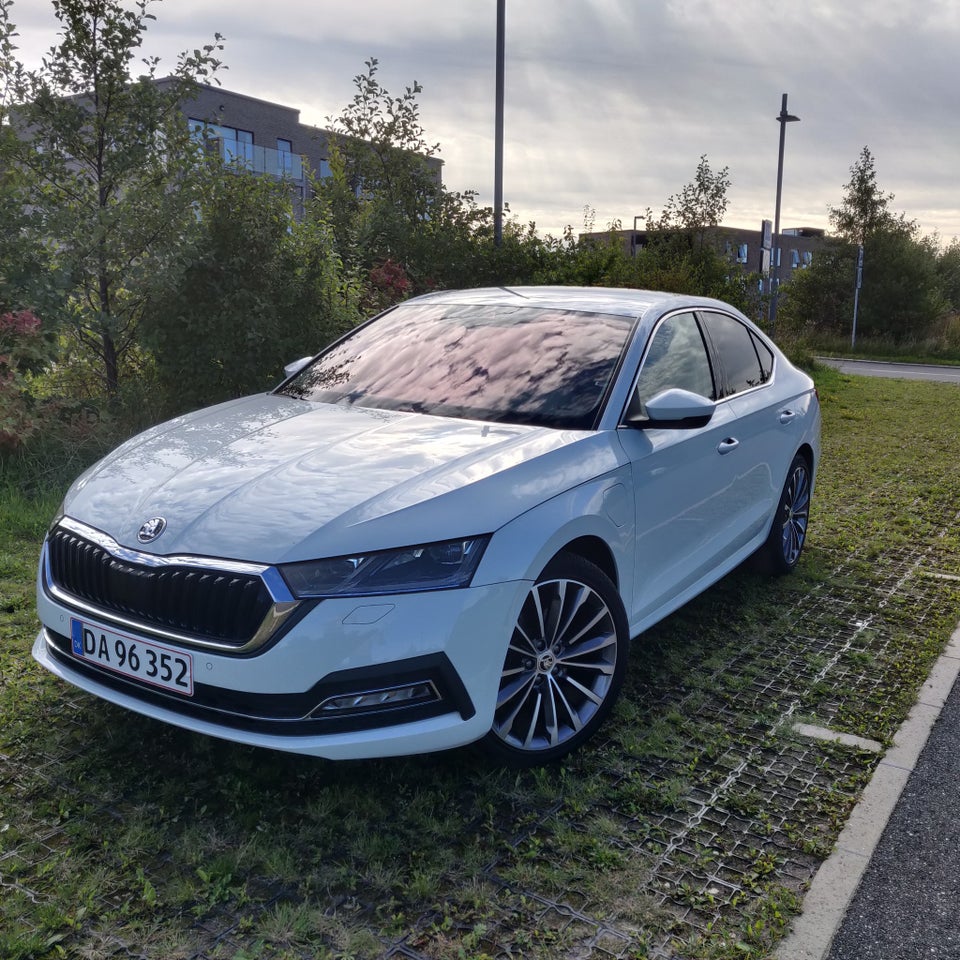 Skoda Octavia 1,4 TSi iV Plus DSG 5d