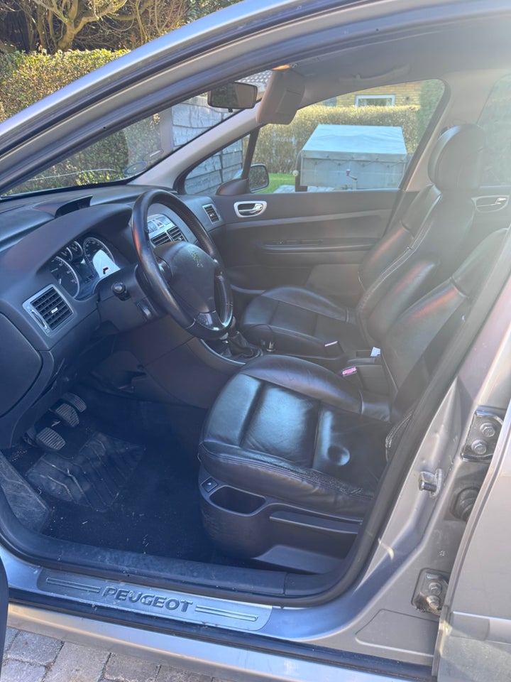 Peugeot 307 2,0 Griffe 5d