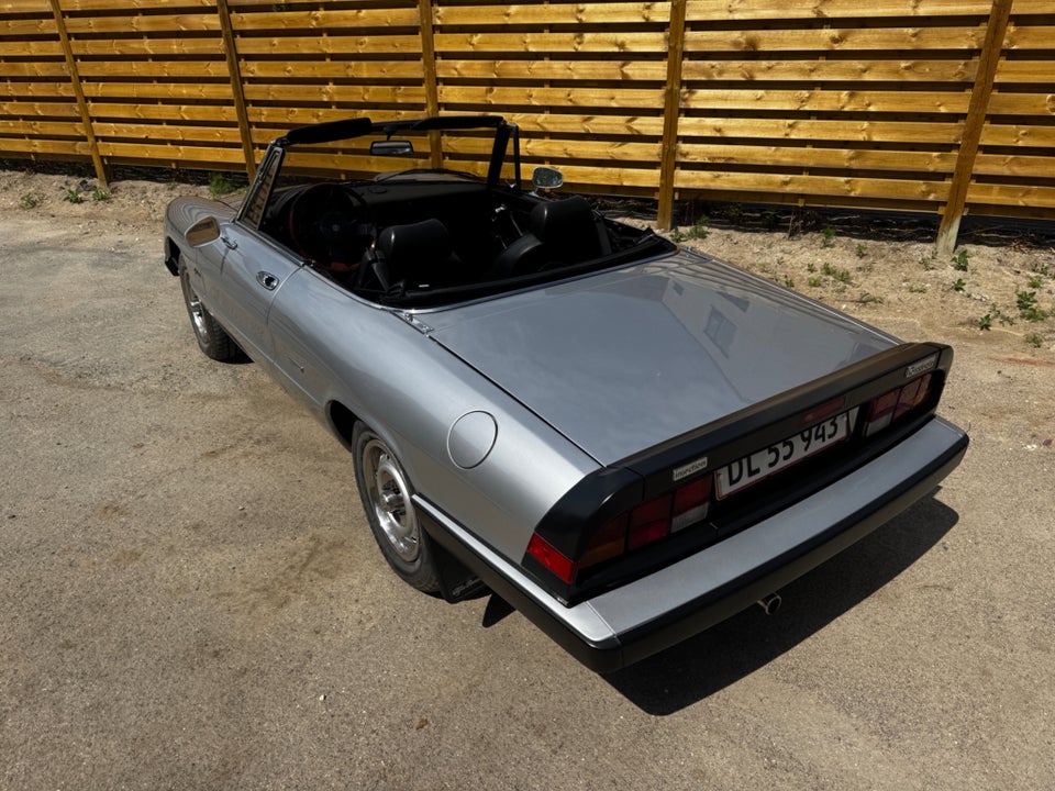 Alfa Romeo Spider 2,0 Cabriolet 2d