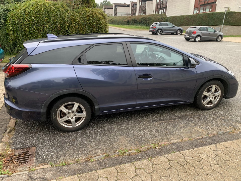 Honda Civic 1,6 i-DTEC S Tourer 5d