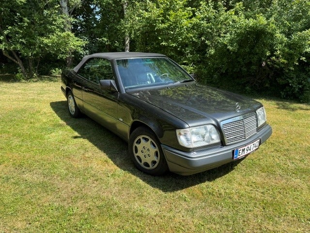 Mercedes E200 2,0 Cabriolet 2d