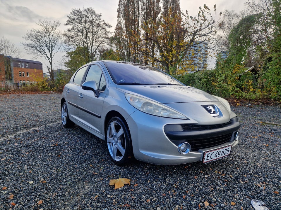 Peugeot 207 1,6  5d