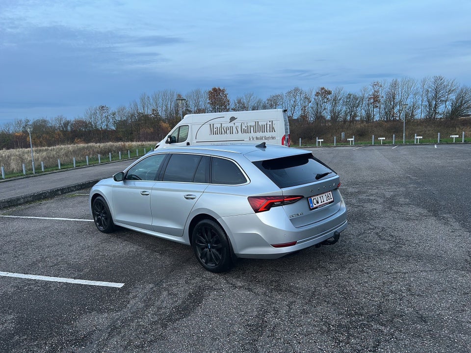 Skoda Octavia 2,0 TDi 150 First Edition Combi DSG 5d