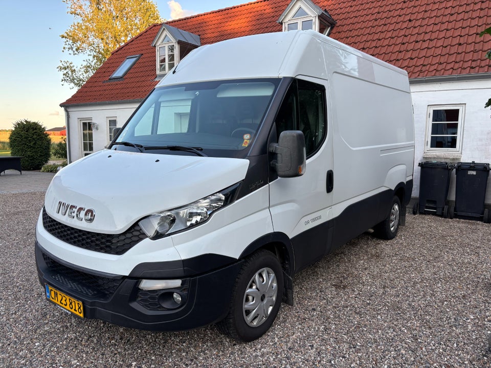 Iveco Daily 2,3 35S15 10,8m³ Van