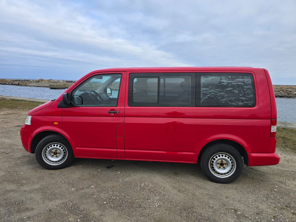 VW Transporter 2,5 TDi 130 Comfortline 5d
