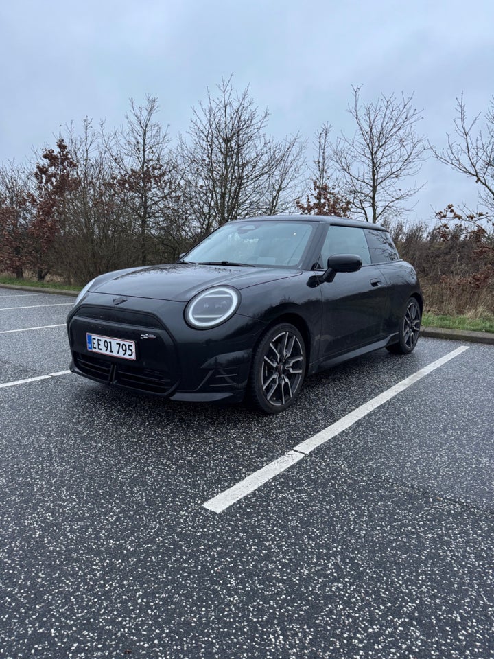 MINI Cooper SE JCW Trim M 3d